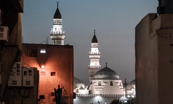 Tareeq Qurban, Medina
